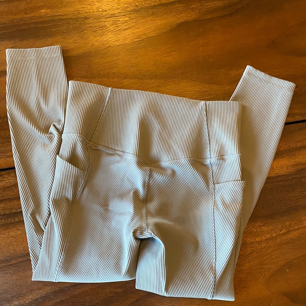 ATHLETA | Ultra High Rise Ribbed Elation Tight with Pockets Size Small